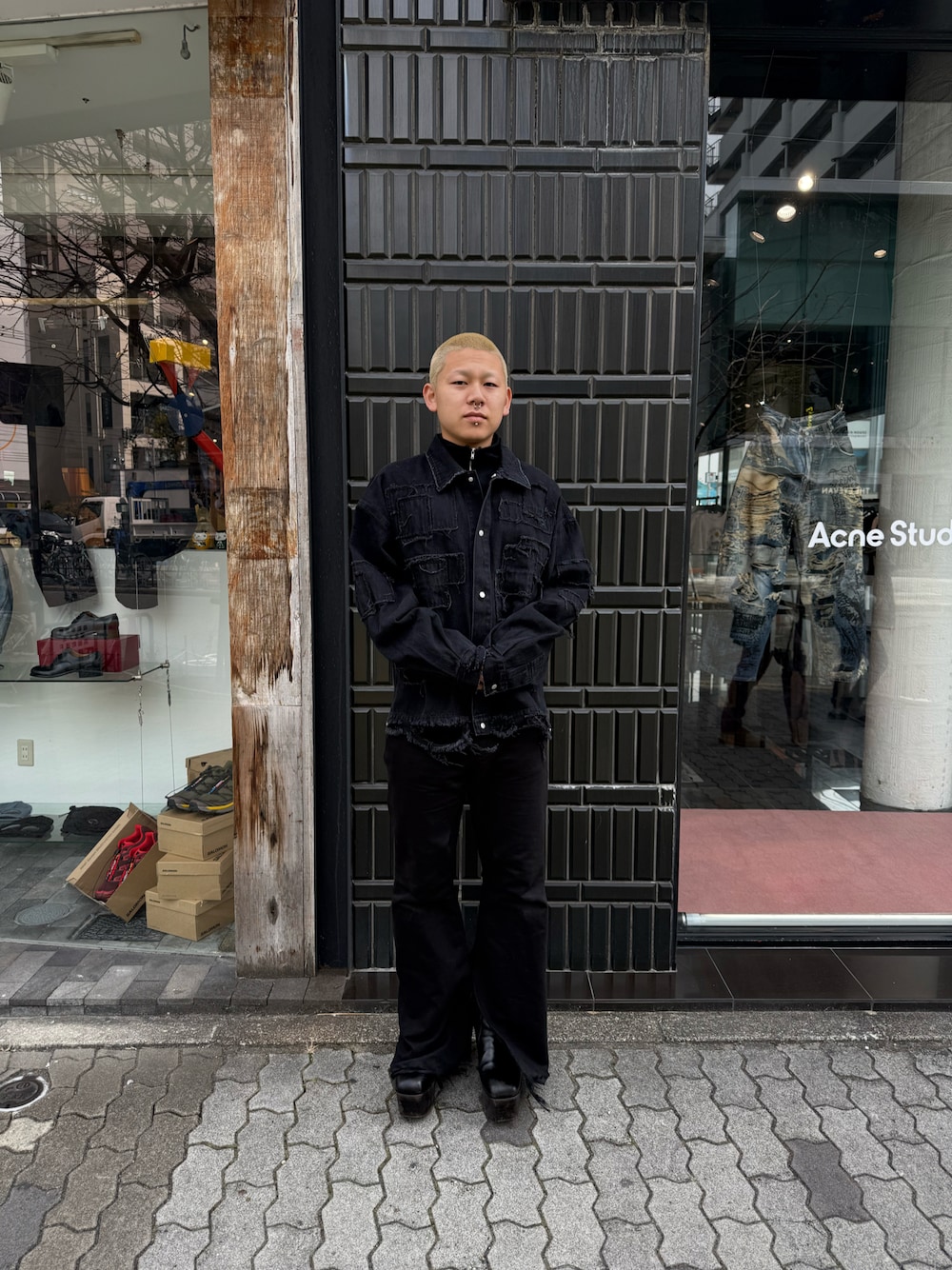 「DANKE SCHONのDankeSchon/ダンケシェーン/11OZ PATCHWORK DENIM JACKET（デニムジャケット、ブラック系）」を使った、たいせいさん（メンズ・172cm）の冬コーディネートの1枚目の写真