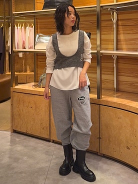 「GALLARDAGALANTE（ガリャルダガランテ）の【ジャケットやニットのインナーに最適！】バックスリットブラウスT（シャツ/ブラウス）」を使った、ggnogurinさん（レディース・157cm）の秋コーディネート