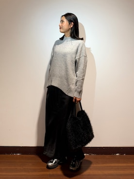「ITEMS URBANRESEARCH（アイテムズ アーバンリサーチ）のハイネックメランジニット（ニット/セーター、グレー系）」を使った、KAMEさん（レディース・160cm）の秋コーディネート