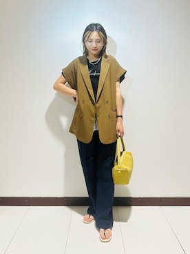 「ITEMS URBANRESEARCH（アイテムズ アーバンリサーチ）のセンタープレスデニム（デニムパンツ、ブルー系）」を使った、KAMEさん（レディース・160cm）の夏コーディネート