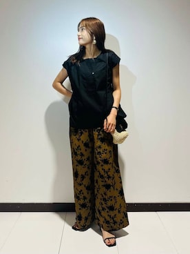 「花柄パンツ」｜KAMEさん（レディース・160cm）の夏コーディネート