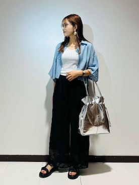 「SENSE OF PLACE by URBAN RESEARCH（センスオブプレイスバイアーバンリサーチ）のアイテム（トートバッグ）」を使った、KAMEさん（レディース・160cm）の春コーディネート