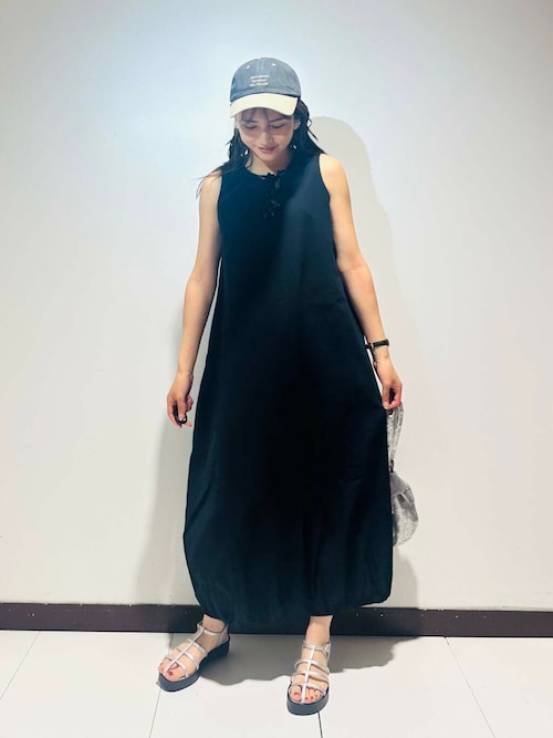 スリムストラップサンダル