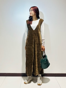 「RODE SKO（ロデスコ）のアイテム」を使った、KAMEさん（レディース・160cm）の秋コーディネート