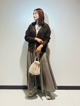 「ITEMS URBANRESEARCH（アイテムズ アーバンリサーチ）のウエストギャザースカート（スカート）」を使った、KAMEさん（レディース・160cm）の秋コーディネート