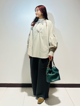 「アイテム（バレエシューズ）」を使った、KAMEさん（レディース・160cm）の秋コーディネート
