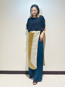 「SMELLY（スメリー）のアソートビッグスカーフ（バンダナ/スカーフ、ベージュ系）」を使った、KAMEさん（レディース・160cm）の夏コーディネート