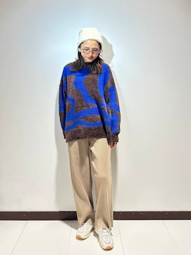 「SMELLY（スメリー）のシャギービーニー（ニットキャップ/ビーニー）」を使った、KAMEさん（レディース・160cm）の冬コーディネート