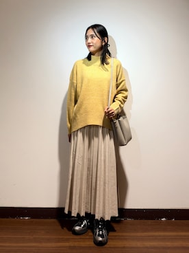「ITEMS URBANRESEARCH（アイテムズ アーバンリサーチ）のハイネックメランジニット（ニット/セーター、イエロー系）」を使った、KAMEさん（レディース・160cm）の秋コーディネート