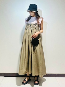 「アイテム（ハット、ブラック系）」を使った、ameさん（レディース・160cm）の春コーディネート