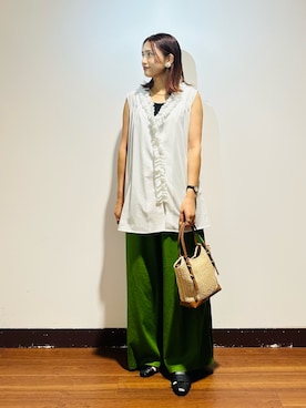 「ITEMS URBANRESEARCH（アイテムズ アーバンリサーチ）の2WAYフリルブラウス（シャツ/ブラウス、ホワイト系）」を使った、KAMEさん（レディース・160cm）の夏コーディネート