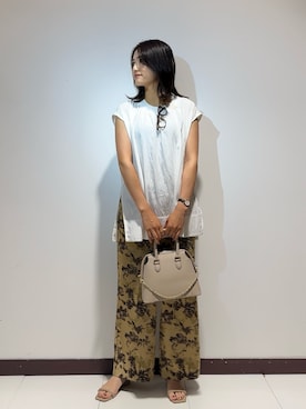 「花柄パンツ」｜KAMEさん（レディース・160cm）の夏コーディネート