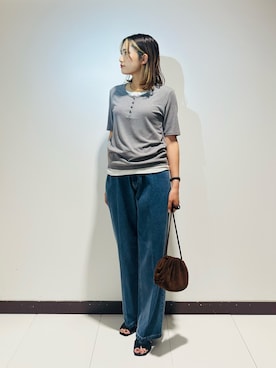 「ITEMS URBANRESEARCH（アイテムズ アーバンリサーチ）のセンタープレスデニム（デニムパンツ、ブルー系）」を使った、KAMEさん（レディース・160cm）の夏コーディネート