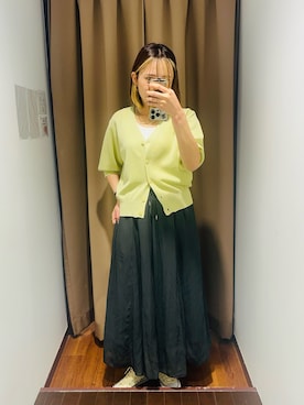 「ITEMS URBANRESEARCH（アイテムズ アーバンリサーチ）のイージーガウチョパンツ（その他パンツ、グレー系）」を使った、KAMEさん（レディース・160cm）の春コーディネート