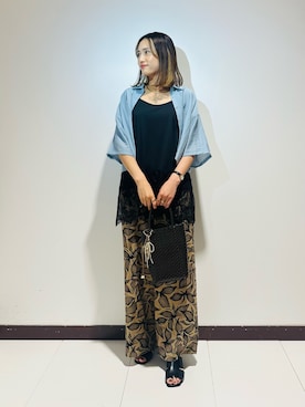 「ITEMS URBANRESEARCH（アイテムズ アーバンリサーチ）のヘムレースキャミソール（キャミソール、ブラック系）」を使った、KAMEさん（レディース・160cm）の夏コーディネート
