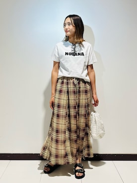 「ITEMS URBANRESEARCH（アイテムズ アーバンリサーチ）のフロッキープリントTシャツ（Tシャツ/カットソー、ホワイト系）」を使った、KAMEさん（レディース・160cm）の夏コーディネート