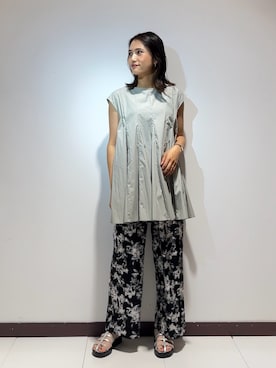 「花柄パンツ」｜KAMEさん（レディース・160cm）の夏コーディネート