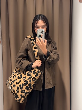 「ITEMS URBANRESEARCH（アイテムズ アーバンリサーチ）のシアーロングTシャツ（Tシャツ/カットソー、ブラック系）」を使った、KAMEさん（レディース・160cm）の秋コーディネート
