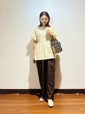 「ITEMS URBANRESEARCH（アイテムズ アーバンリサーチ）の袖フリルスキッパーブラウス（シャツ/ブラウス、ベージュ系）」を使った、KAMEさん（レディース・160cm）の夏コーディネート