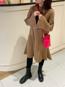 「holiday」｜「アイテム（ブーツ）」を使った、strakuさん（レディース・160cm）の冬コーディネート