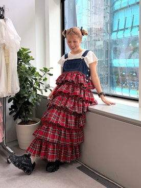 「w closet（ダブルクローゼット）のフリルティアードジャンスカ（ワンピース、レッド系）」を使った、あみこさん（レディース・156cm）の春コーディネート