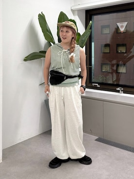 「w closet（ダブルクローゼット）のボーダーノースリフーディー（その他トップス、グリーン系）」を使った、あみこさん（レディース・156cm）の夏コーディネート