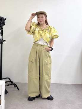 「w closet（ダブルクローゼット）の【低身長/高身長サイズあり】2WAYカーゴパンツ（その他パンツ、ベージュ系）」を使った、あみこさん（レディース・156cm）の夏コーディネート
