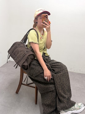 「w closet（ダブルクローゼット）の【5色展開】ホルタードッキングレイヤードニットT（ニット/セーター、グリーン系）」を使った、あみこさん（レディース・156cm）の春コーディネート