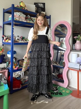 「w closet（ダブルクローゼット）のフラワーレースドロストブラウス 夏服（シャツ/ブラウス、ホワイト系）」を使った、あみこさん（レディース・156cm）の夏コーディネート