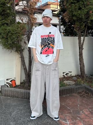 「JORDAN BRAND(ジョーダンブランド)のジョーダン メンズ オーバーサイズド リイシュー Tシャツ / Jordan Men's Oversized Reissue T-Shirt IF3016-133 Sail(Tシャツ/カットソー)」を使った、Z(ゼット) さん(メンズ・182cm)の春コーディネート