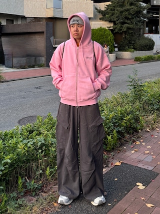 「FFEIN（フェイン）の【FFEIN（フェイン）】ヘビーウエイトワンポイント立体フードジップパーカー / パーカー ダブルジップ ワンポイント ロゴ 裏起毛 フーディ（パーカー）」を使った、Z(ゼット) さん（メンズ・182cm）の秋コーディネート