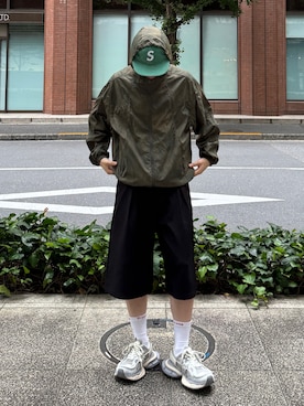 「アイテム（スラックス）」を使った、Z(ゼット) さん（メンズ・182cm・20代）の秋コーディネート