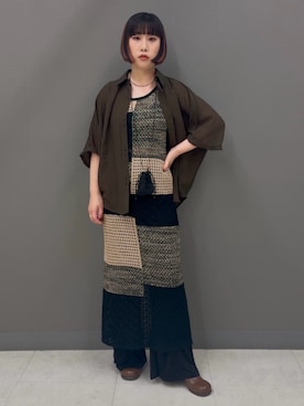 「KBF（ケイビーエフ）のシアーフォルムシャツ（シャツ/ブラウス、ブラウン系）」を使った、まこぴさん（レディース・161cm）の夏コーディネート