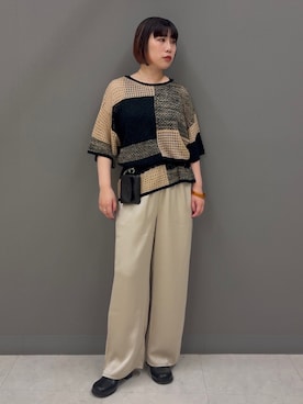 「KBF（ケイビーエフ）のパッチワークルーズニット（ニット/セーター、ベージュ系）」を使った、まこぴさん（レディース・161cm）の夏コーディネート