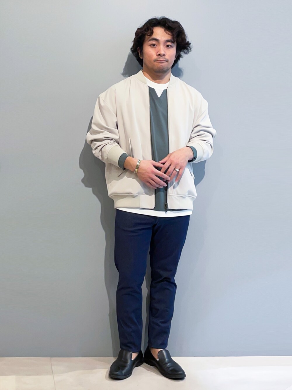 「デート、春コーデ、カジュアル、大人カジュアル、プチプラ、プチプラコーデ、おしゃれさんと繋がりたい、いいね、save、フォローお願いします🤑、THESHOPTK」｜「THE SHOP TK の【洗濯機洗い可セットアップ】二重織りMA－1（ブルゾン、グレー系）」を使った、KAIさん（メンズ・163cm）の春コーディネートの1枚目の写真