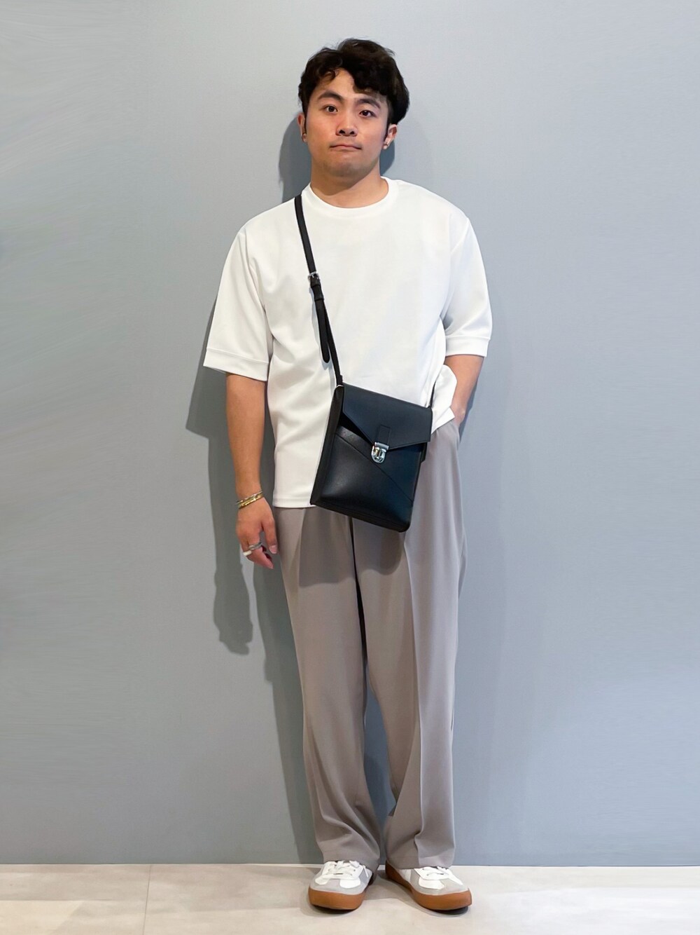 「このスタイルがお気に入り、ootd、今日のコーデ、休日スタイル、カジュアル、シンプルコーデ、夏コーデ、オーバーサイズ、白Tシャツ、ワイドパンツ、いいね、save、フォローお願いします🤑、おしゃれさんと繋がりたい、THESHOPTK」｜「THE SHOP TK の【ユニセックスでオススメ】ライトウエイトダンボールTシャツ（Tシャツ/カットソー、ホワイト系）」を使った、KAIさん（メンズ・163cm）の夏コーディネートの1枚目の写真