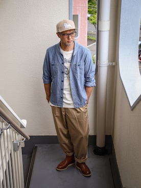 「Alpha Industries（アルファインダストリーズ）のALPHA INDUSTRIES マリーンシャンブレーシャツ size:XL（シャツ/ブラウス、ブルー系）」を使った、KOHEI さん（メンズ・180cm）の秋コーディネート