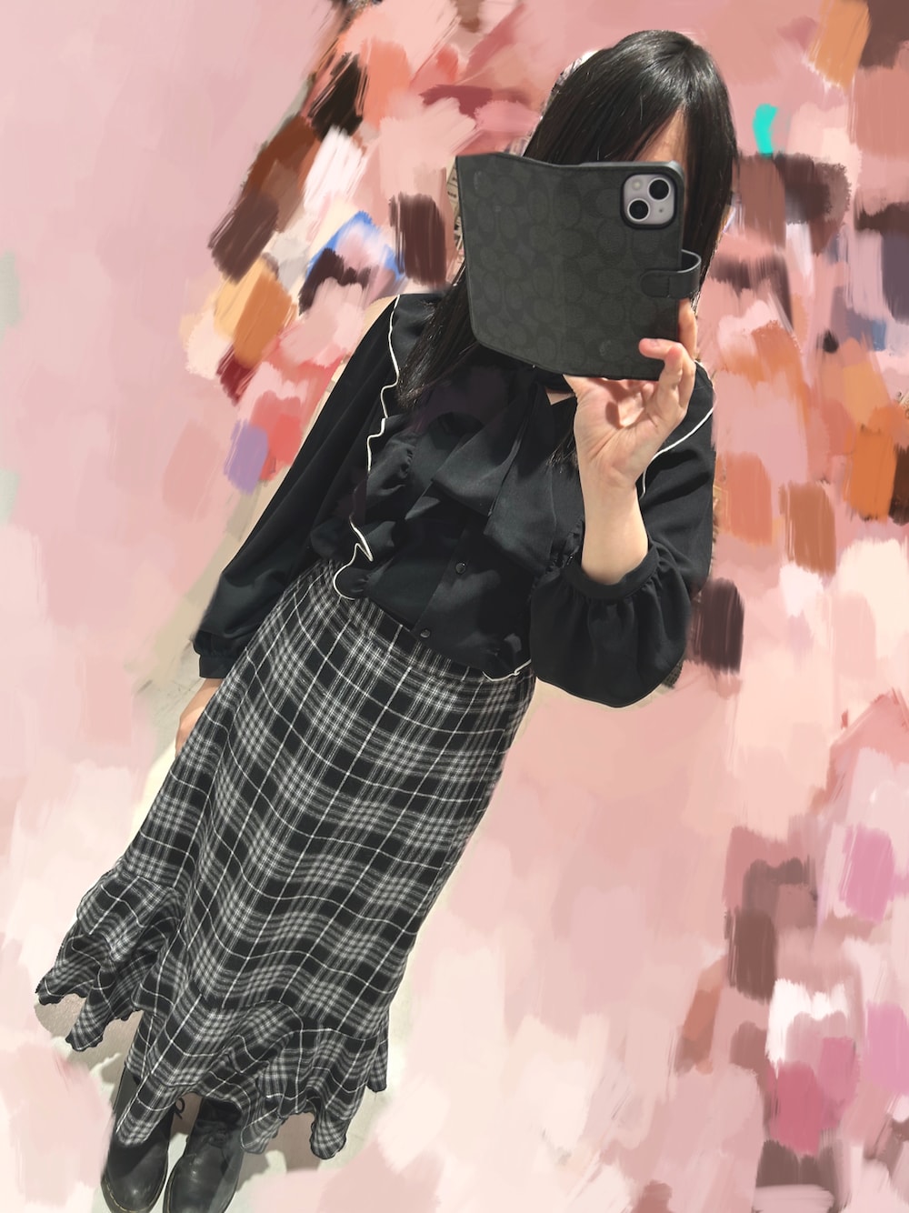 「ロングスカート、モノトーン、モノトーンコーデ、プチプラ、プチプラコーデ、春服デビュー宣言」｜「RETRO GIRLのアイテム（スカート、ブラック系）」を使った、まほさん（骨格ウェーブ・レディース・159cm）の春コーディネートの1枚目の写真
