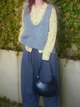 「CIAOPANIC TYPY（チャオパニックティピー）の深Uネックラメニットベスト（ベスト、グレー系）」を使った、shominnohoshiさん（レディース・146cm）の春コーディネート