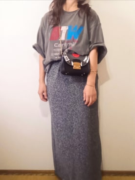 「EMMA CLOTHES（エマクローズ）のヴィンテージ加工 ピグメント エンボスグラフィックTシャツ（Tシャツ/カットソー）」を使った、shominnohoshiさん（レディース・146cm）の夏コーディネート