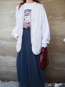 「MONO-MART LADY'S（モノマートレディース）のヴィンテージライク フィッシュ グラフィックプリント オーバーサイズ 長袖Tシャツ（Tシャツ/カットソー、ホワイト系）」を使った、shominnohoshiさん（レディース・146cm）の春コーディネート
