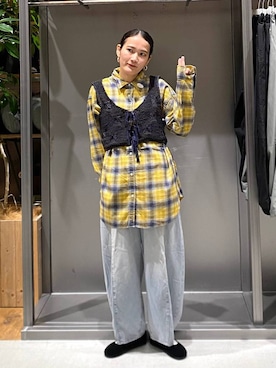 「niko and...（ニコアンド）の[MODE NORM CORE] テープヤーンリボンビスチェ（ベスト、グレー系）」を使った、hanaさん（レディース・160cm）の秋コーディネート
