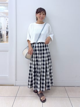 「Dessin（デッサン）のシュリンクジャージ カットソー（Tシャツ/カットソー、ホワイト系）」を使った、Osawaさん（レディース）の夏コーディネート