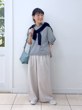 「Dessin（デッサン）の【洗える】スキッパーシャツブラウス（シャツ/ブラウス、ブラック系）」を使った、Osawaさん（レディース）の春コーディネート
