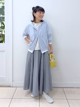 「Dessin（デッサン）の【洗える】リネン混フーデッドパーカー（パーカー、ブルー系）」を使った、Osawaさん（レディース）の春コーディネート
