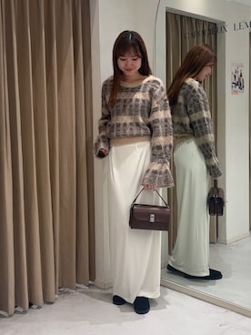 「CAPRICIEUX LE'MAGE（カプリシューレマージュ）の【低身長サイズあり】ベロアIラインスカート（スカート）」を使った、yu _lemageさん（レディース・167cm）の秋コーディネート