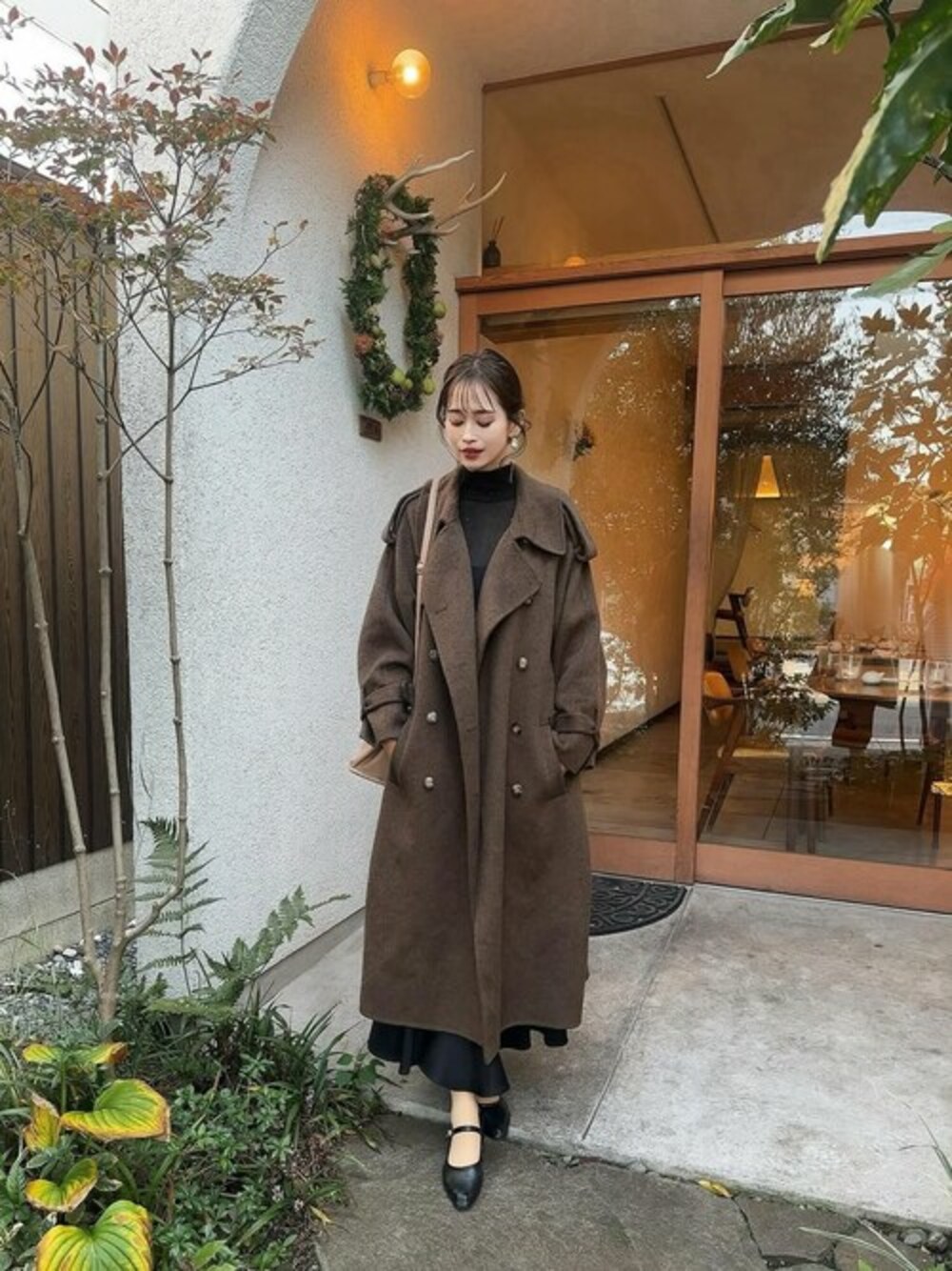 SAISON DE PAPILLONのチェスターコートを使った人気ファッション