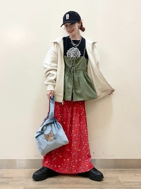 「Levi's（リーバイス）のアイテム（トップス）」を使った、Rightonさん（レディース・155cm）の秋コーディネート