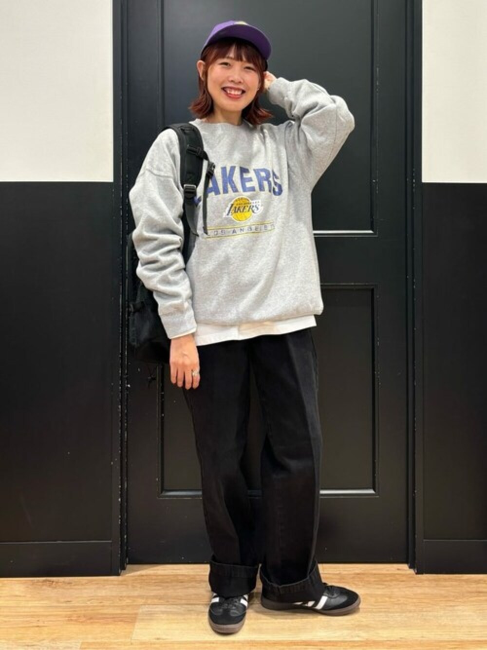 「スウェット、メンズライク、ゆったりコーデ、カジュアルコーデ、秋っぽコーデ更新中」｜「Right-onの【Dickies】デニム８７４（デニムパンツ、ブラック系）」を使った、Rightonさん（レディース・164cm）の秋コーディネートの1枚目の写真
