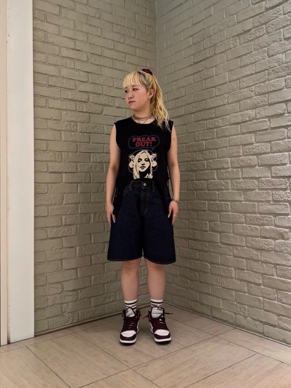 ヒステリックグラマーFREAK OUT! ショート丈ノースリーブ FREAK OUT! ショート丈ノースリーブ|HYSTERIC GLAMOUR WOMEN